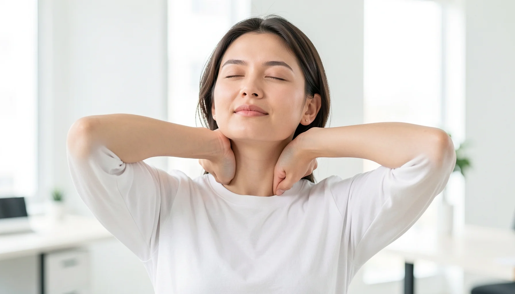 Dân văn phòng bị đau cổ vai gáy: Cách giảm đau từ bác sĩ Nội thần kinh - Cách giảm đau cổ vai gáy cho dân văn phòng: Những việc có thể thử